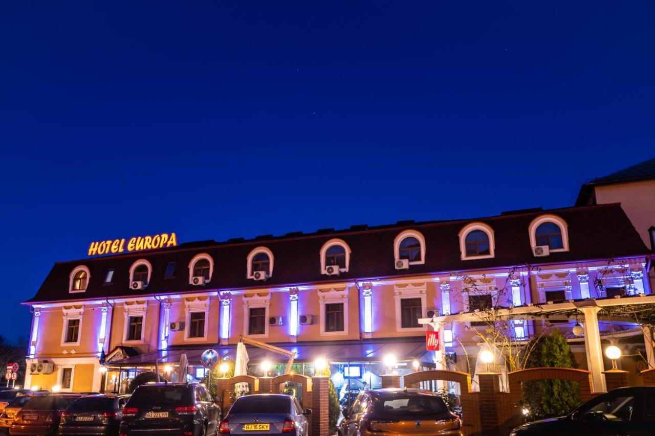 Hotel Europa Târgu Jiu Zewnętrze zdjęcie
