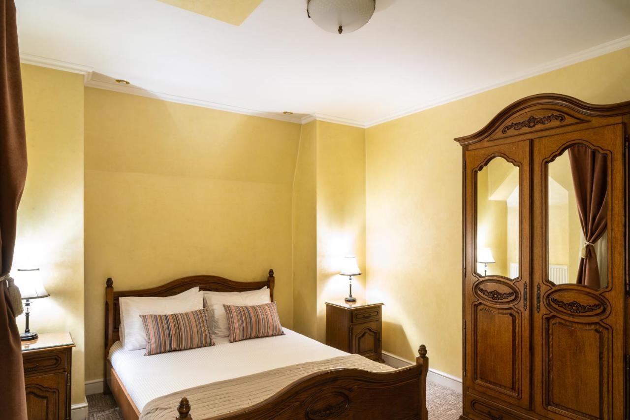 Hotel Europa Târgu Jiu Zewnętrze zdjęcie