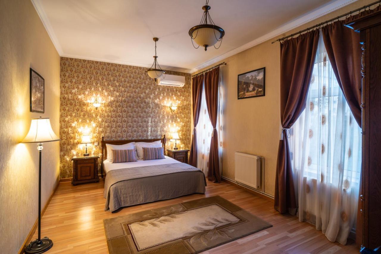 Hotel Europa Târgu Jiu Zewnętrze zdjęcie
