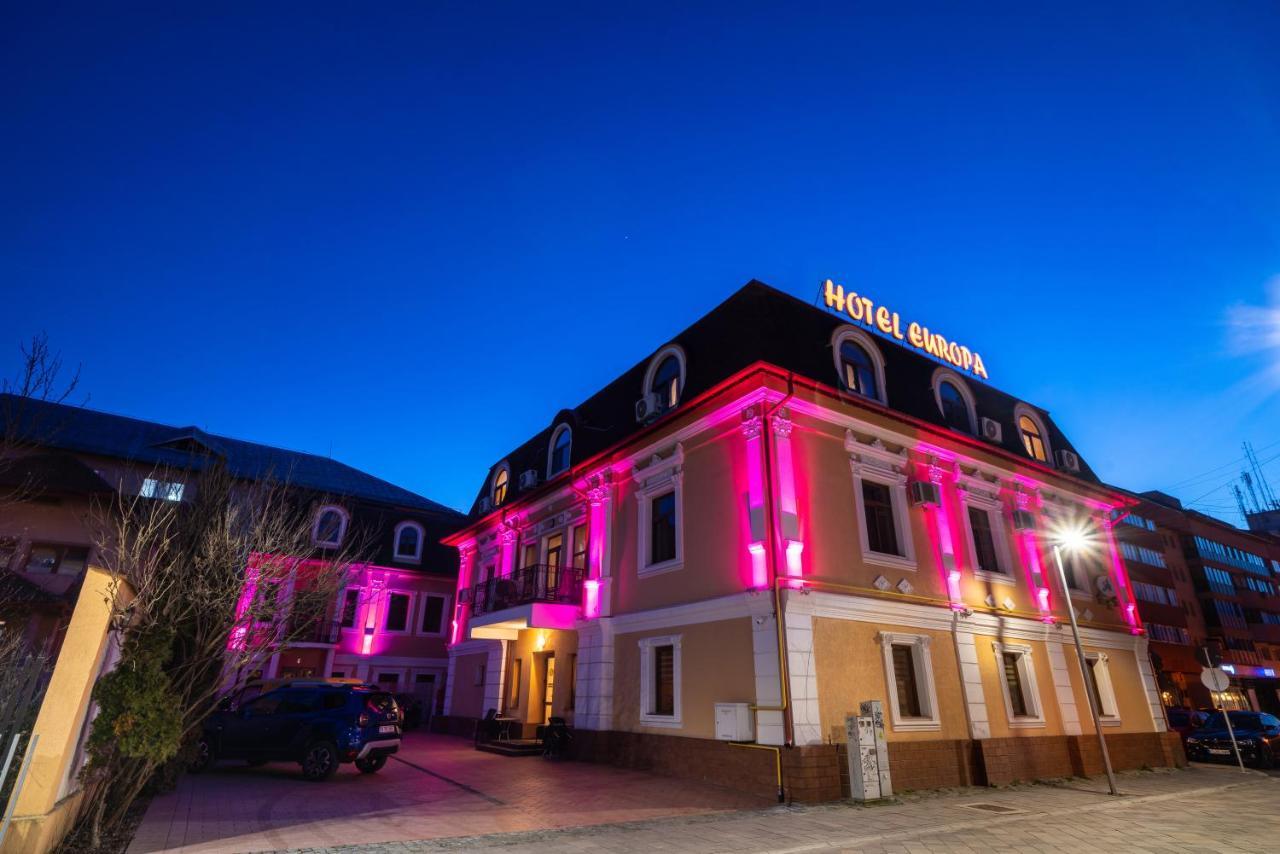Hotel Europa Târgu Jiu Zewnętrze zdjęcie