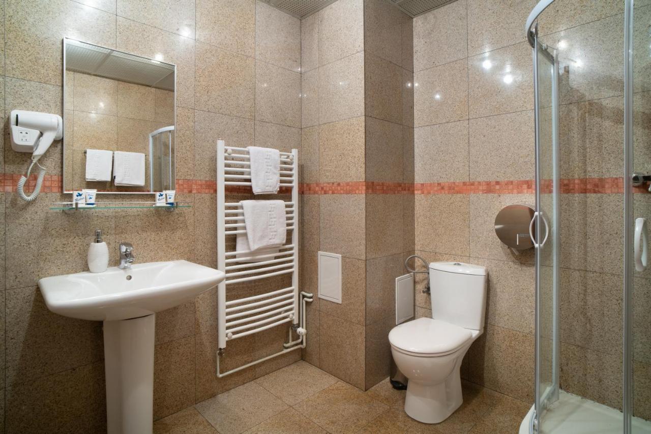Hotel Europa Târgu Jiu Zewnętrze zdjęcie