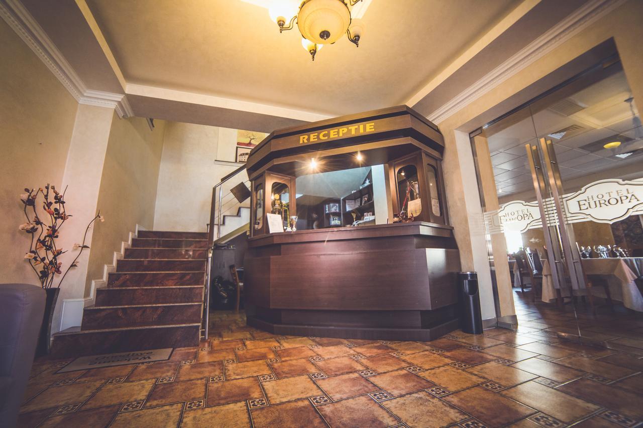 Hotel Europa Târgu Jiu Zewnętrze zdjęcie